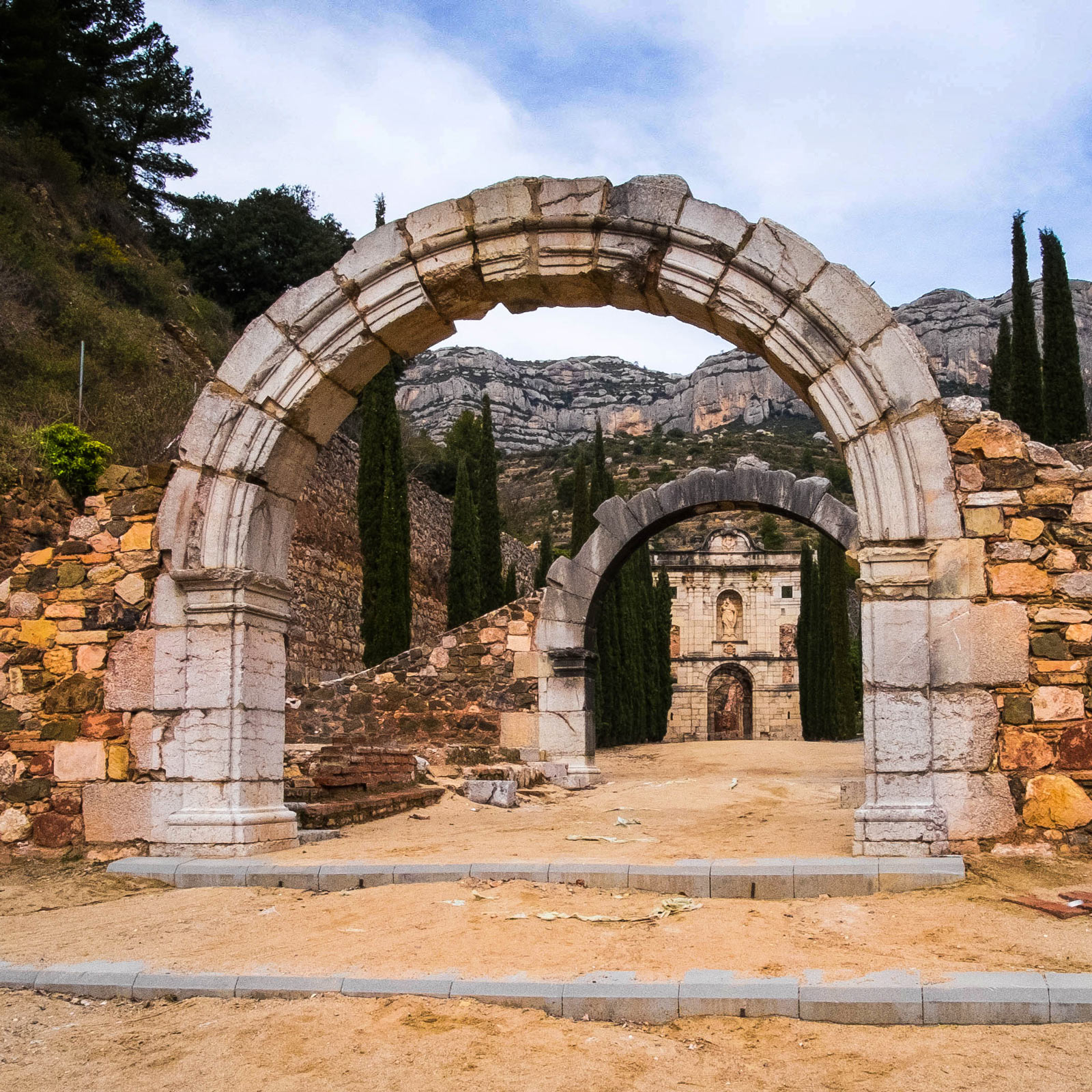 Priorat Monastery More Dark Fruits for the Cold from Priorat! – José Moura Selections