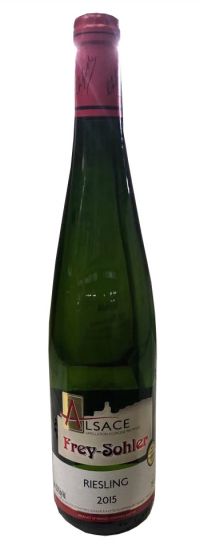 A balanced, dry, and refined taste with a pale straw color and bright acidity. It has a range of fruits from apple and citrus to stone fruits, along with accents of flowers, flint, freshly cut grass, fennel and honey. The aftertaste is harmonious and long.